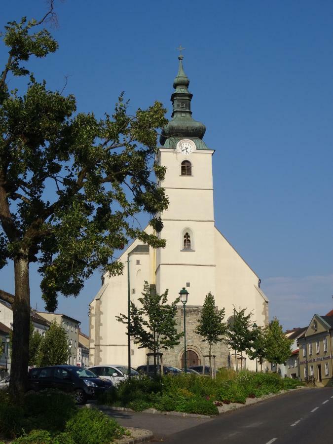 Gaestehaus Familie Loeffler - Ferienwohnung Am Stadtplatz In 利乔 外观 照片