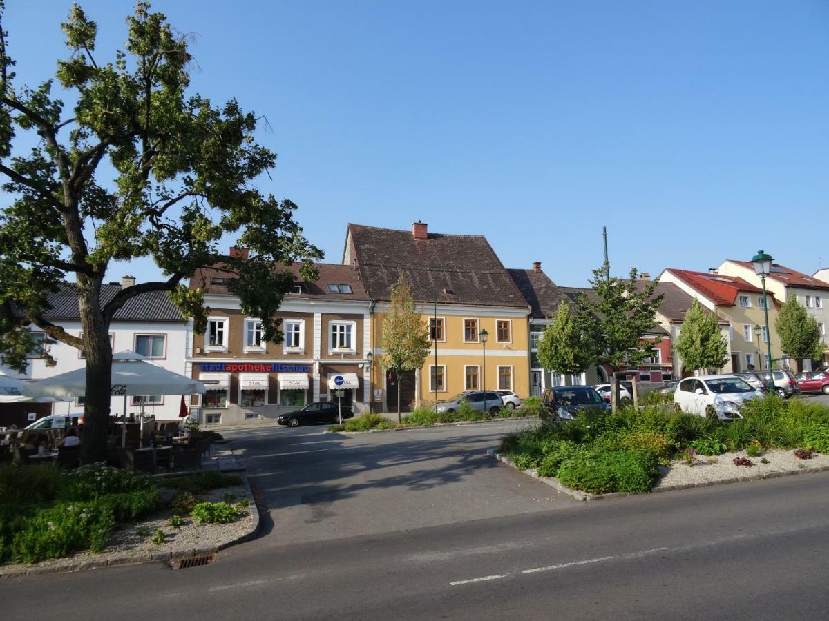 Gaestehaus Familie Loeffler - Ferienwohnung Am Stadtplatz In 利乔 外观 照片